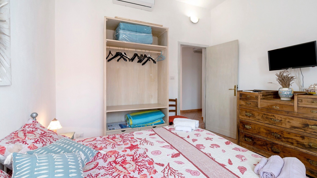 Photo of Bedroom in La Maddalena
