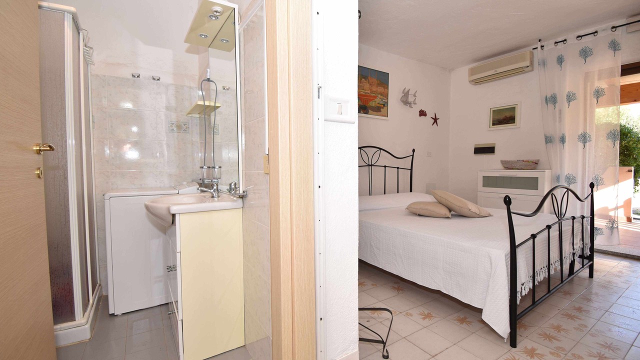 Photo of Bedroom in Rena Majore