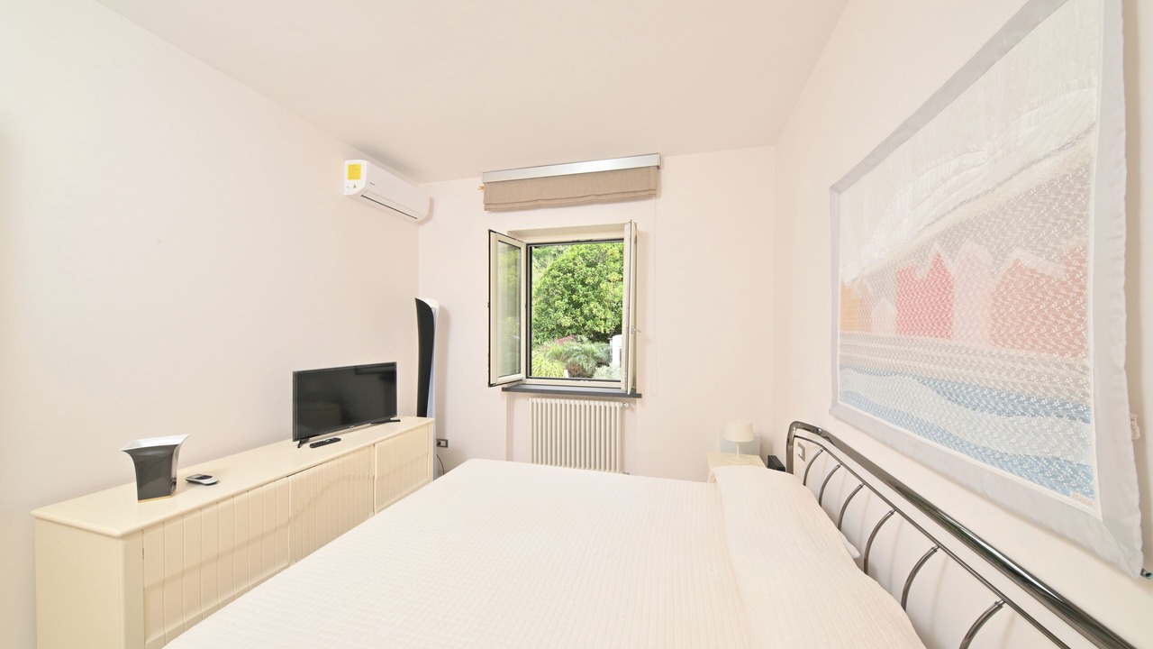 Photo of Bedroom in Ischia Porto