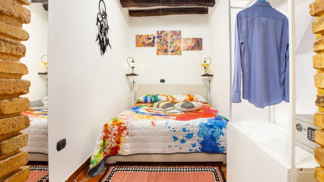 Photo of Bedroom in Historic Castle District