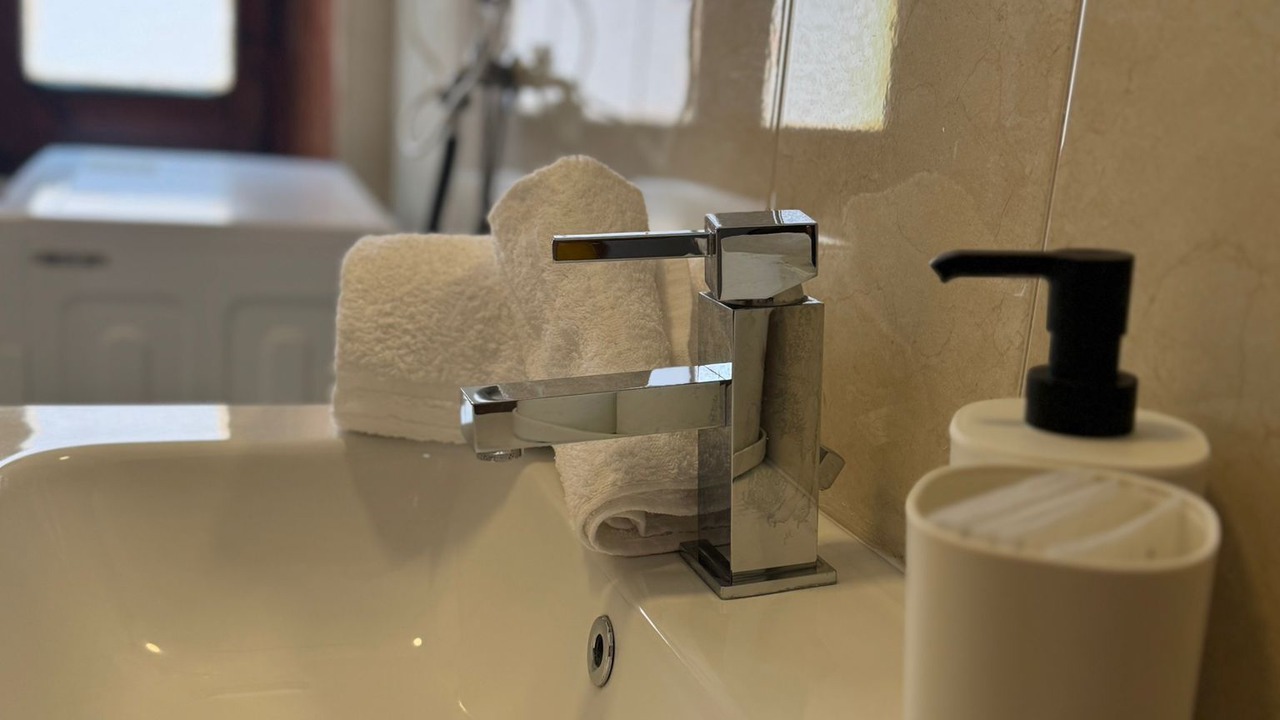 Photo of Bathroom in Iglesias Historic Centre