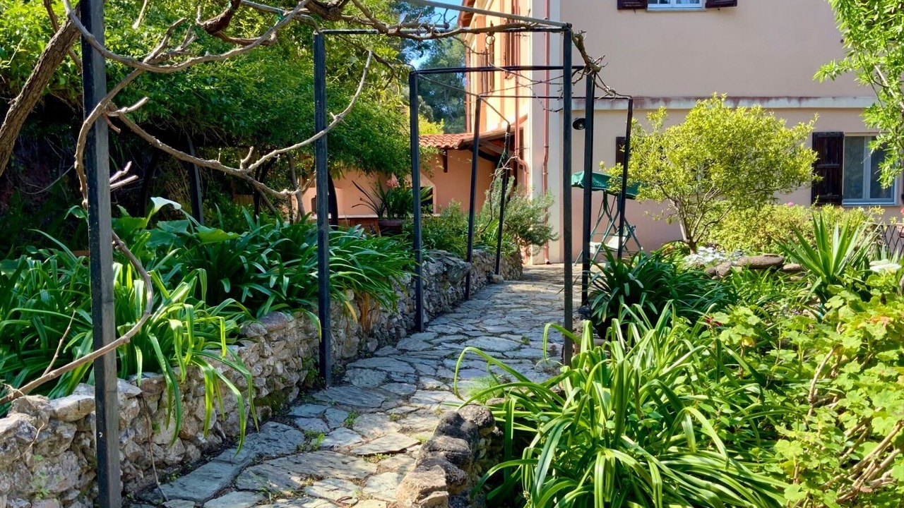 Photo of Outdoor in Bindua