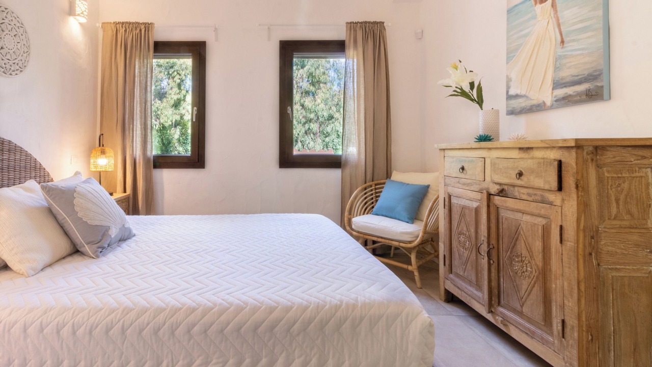 Photo of Bedroom in Eden Rock