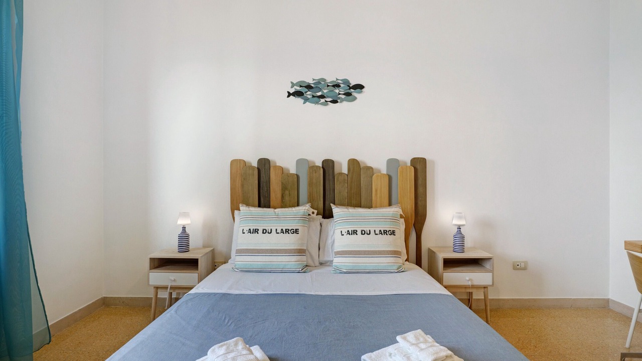 Photo of Bedroom in Meta