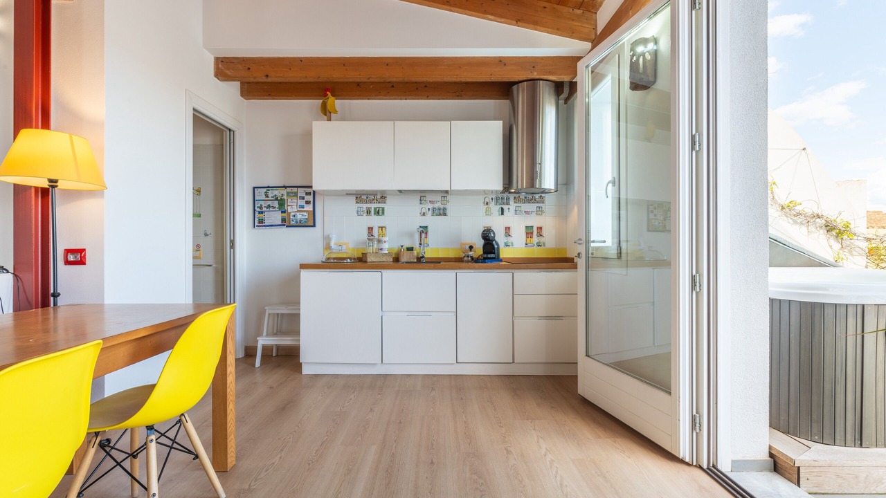 Photo of Kitchen in Historic Castle District