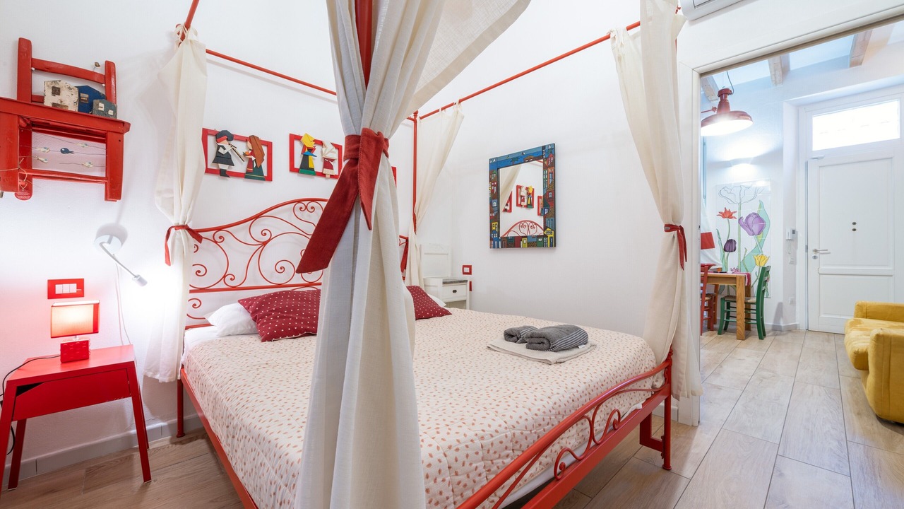 Photo of Bedroom in Historic Castle District