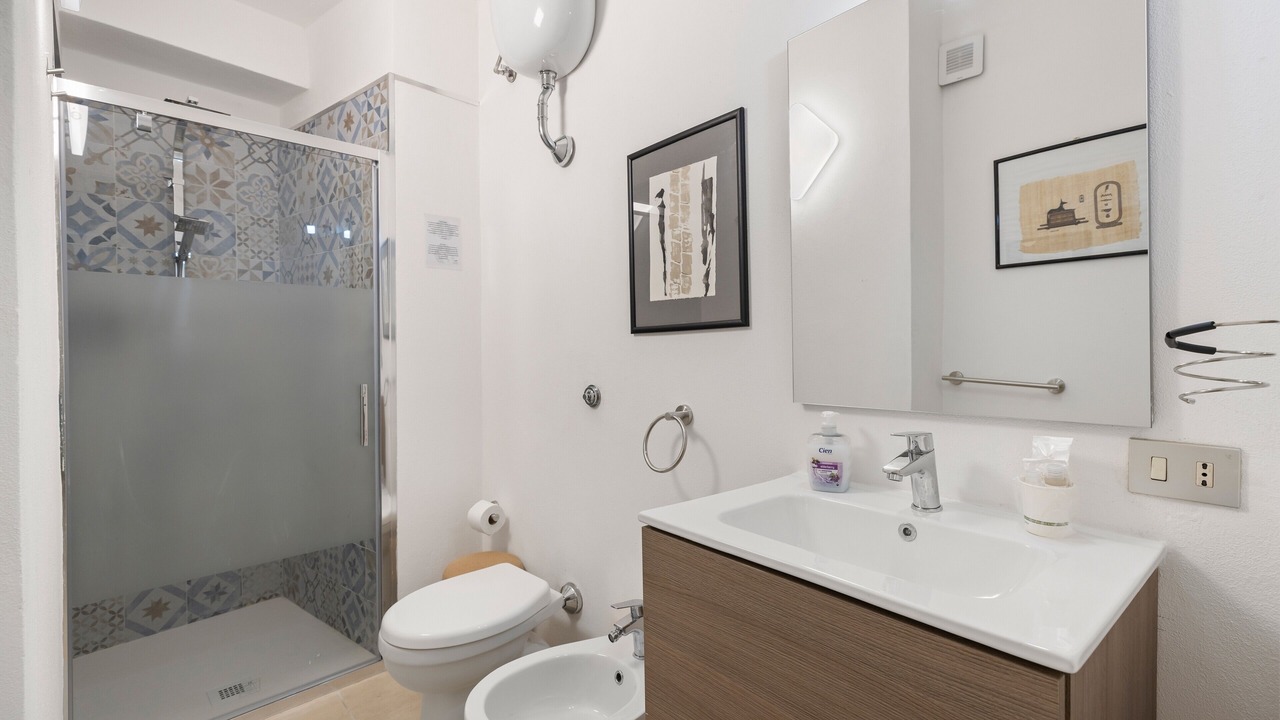 Photo of Bathroom in Oristano Historic Centre