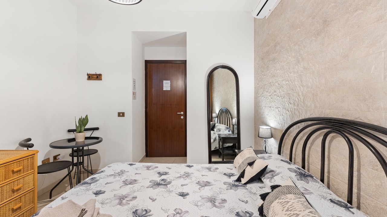 Photo of Bedroom in Oristano Historic Centre