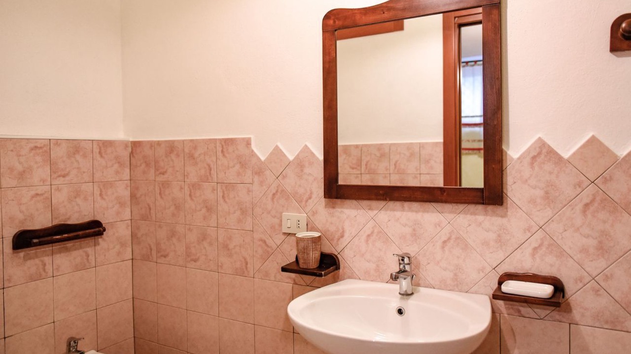 Photo of Bathroom in Oliena