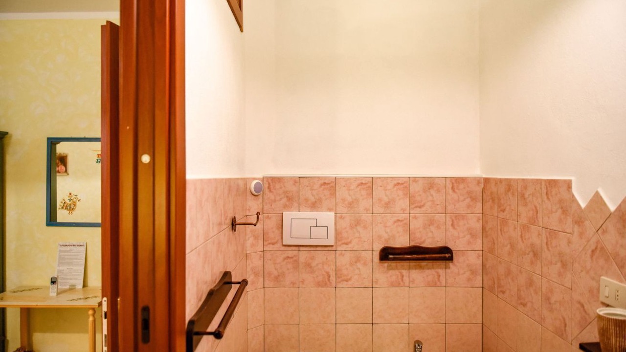 Photo of Bathroom in Oliena