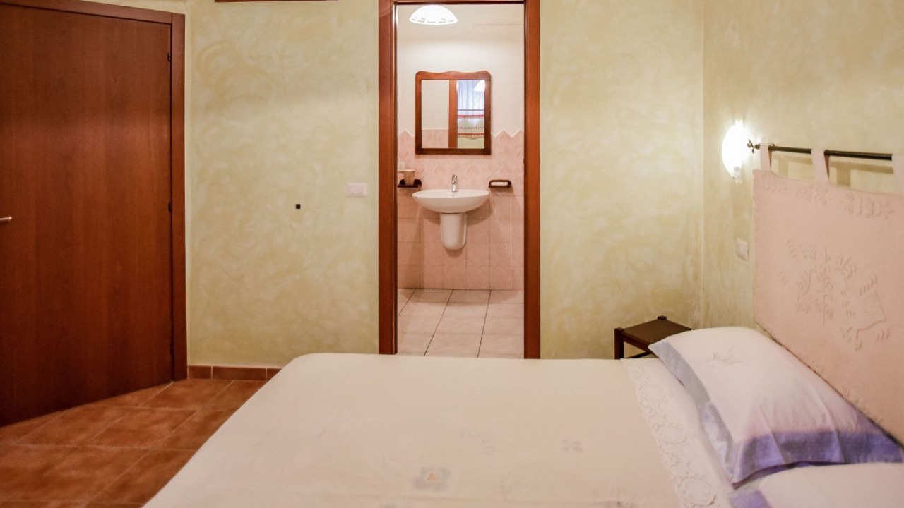Photo of Bedroom in Oliena