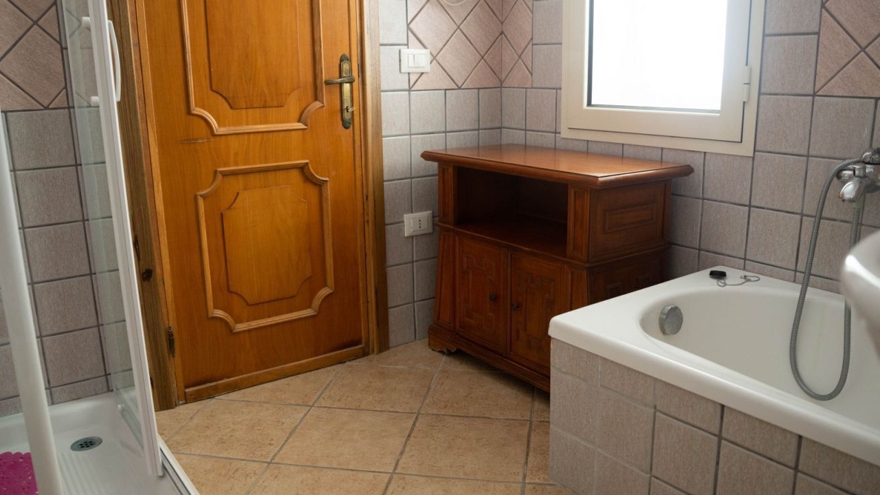 Photo of Bathroom in Loculi