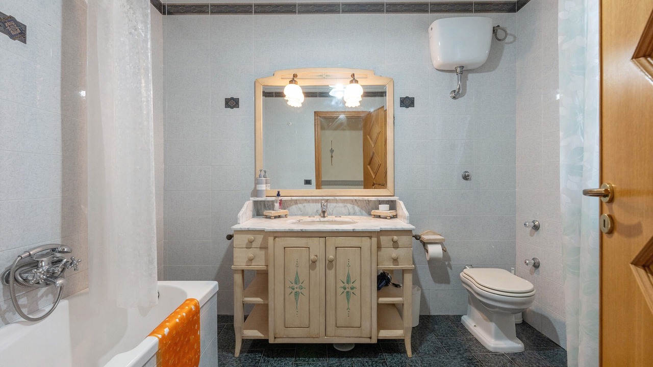 Photo of Bathroom in Piazza-Tralia-Pendolo