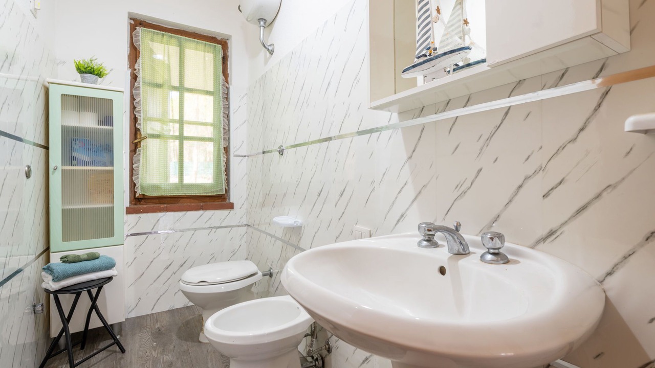 Photo of Bathroom in Notteri