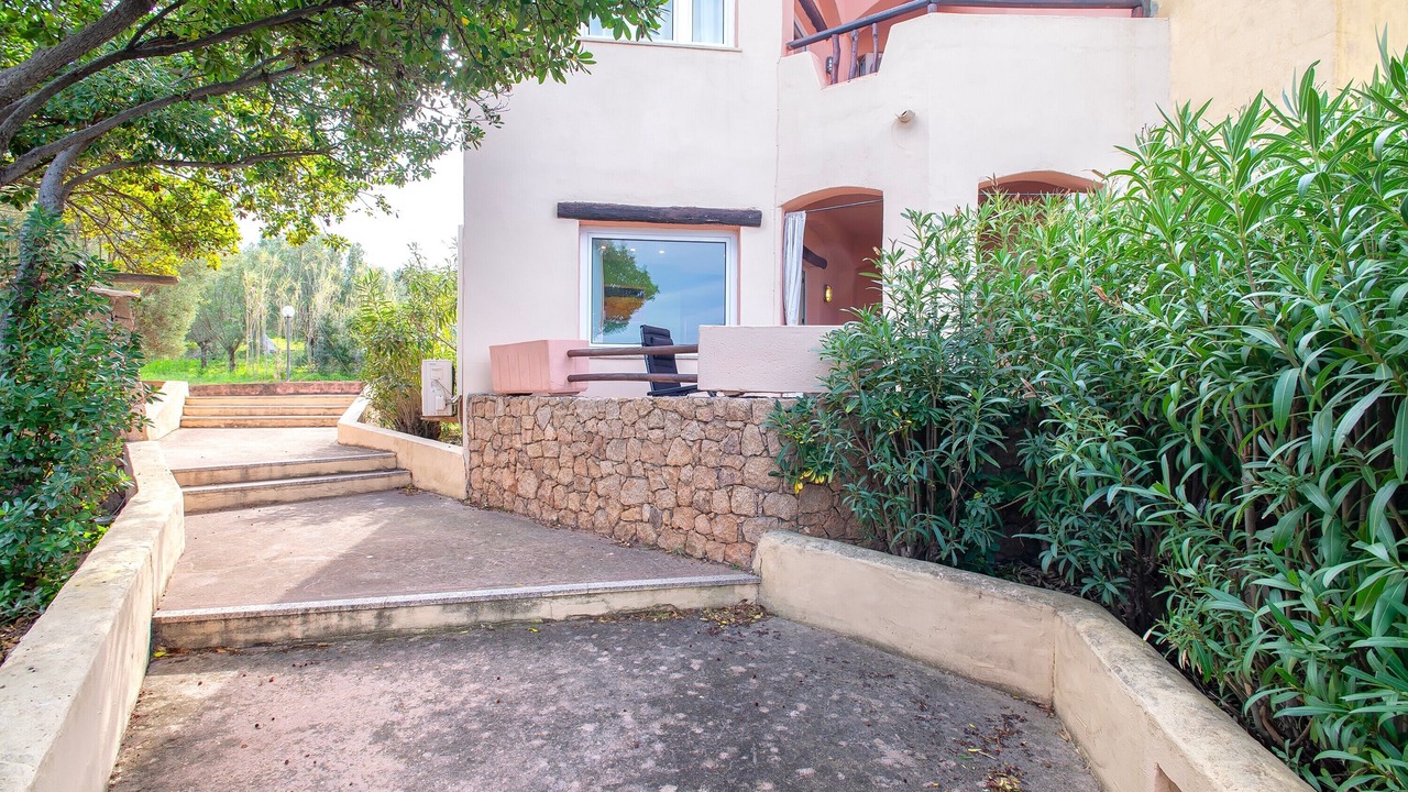 Photo of Patio Balcony in Canneddi