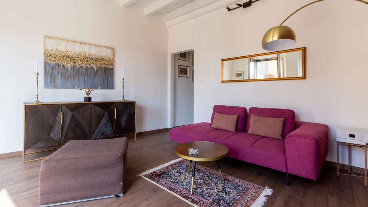 Photo of Livingroom in Historic Castle District