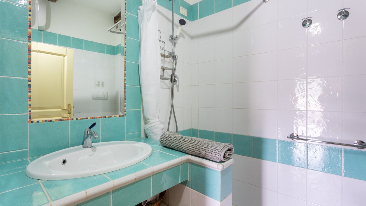 Photo of Bathroom in Bosa Historic Centre