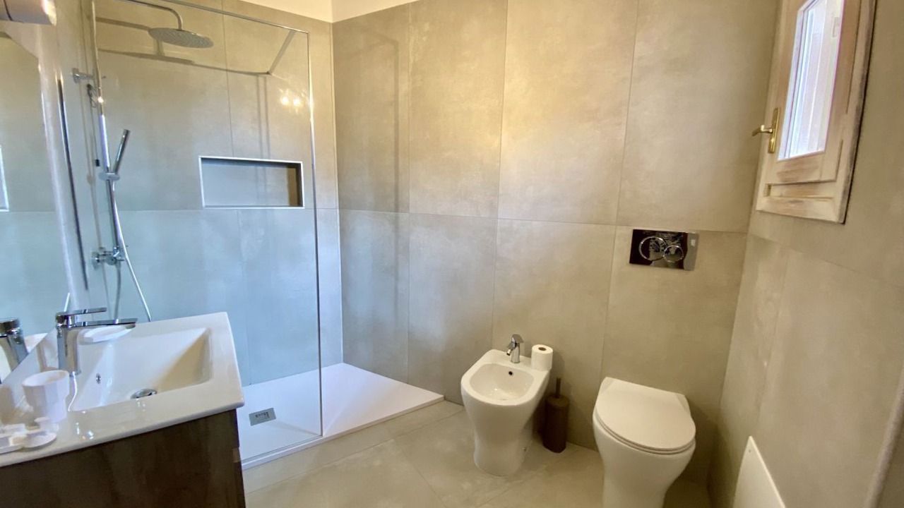Photo of Bathroom in Baia Caddinas