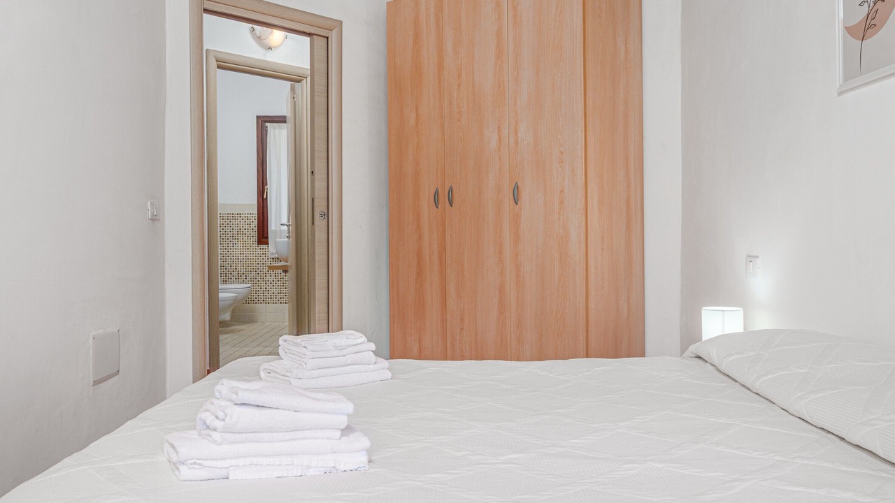 Photo of Bedroom in Baia Caddinas