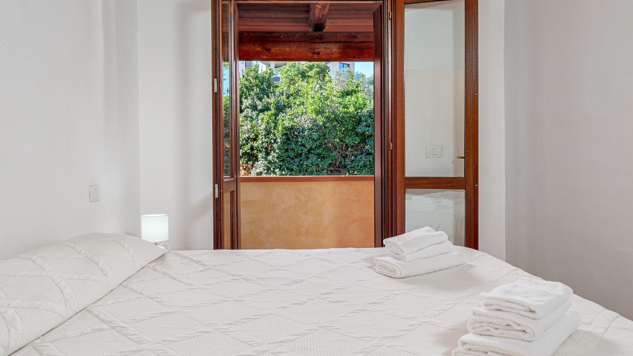 Photo of Bedroom in Baia Caddinas