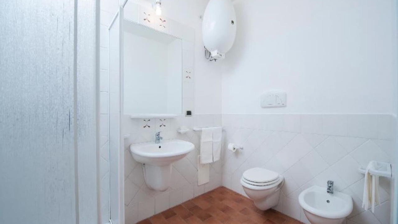 Photo of Bathroom in Campulongu