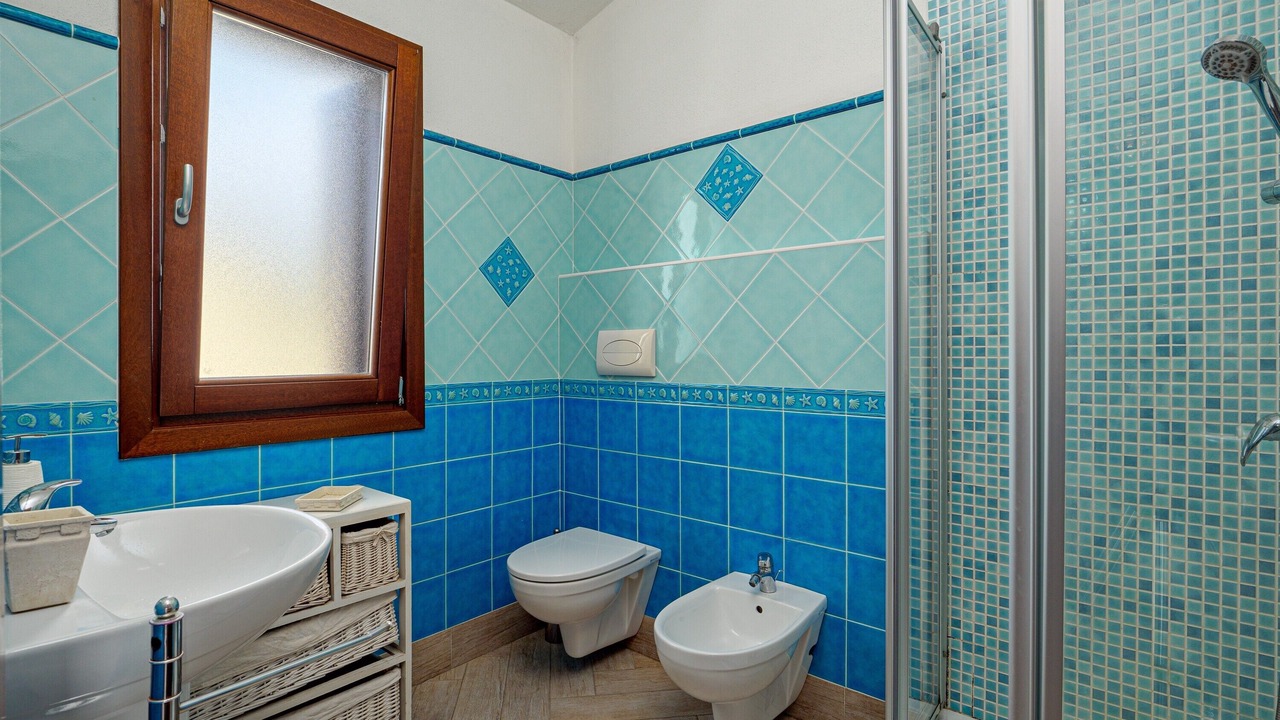 Photo of Bathroom in Case Peschiera-Lu Fraili