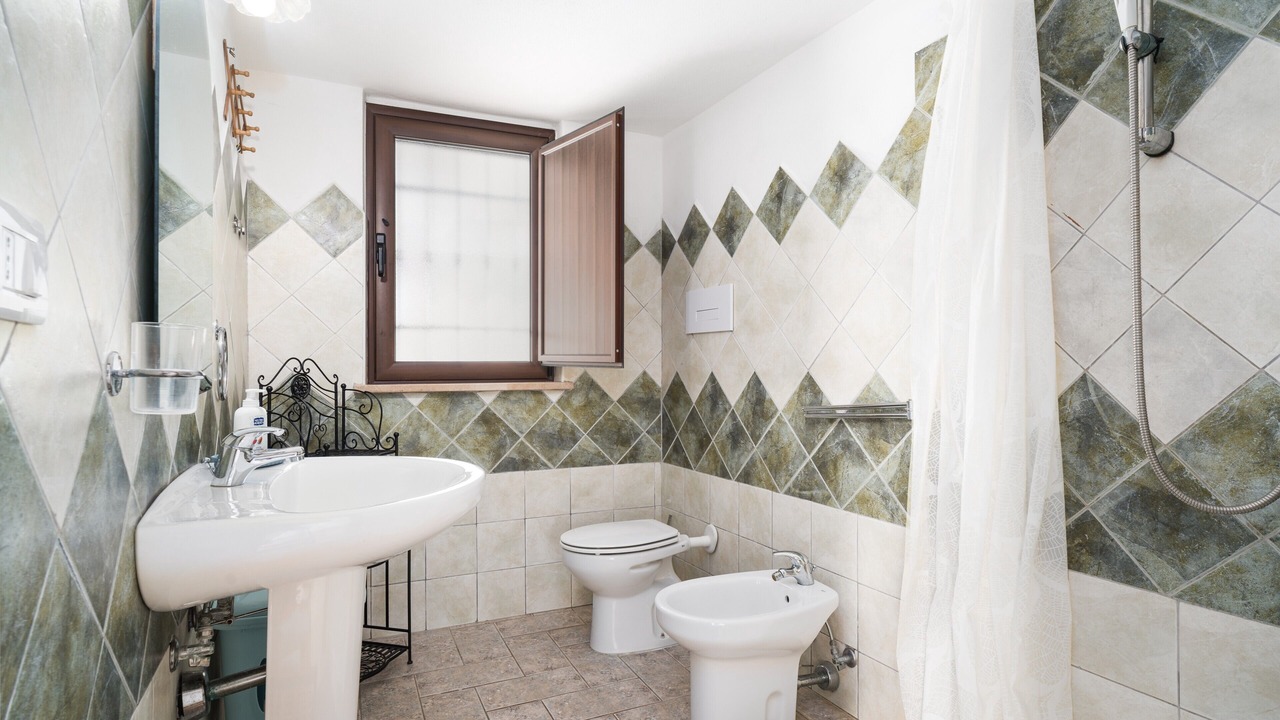 Photo of Bathroom in Orosei