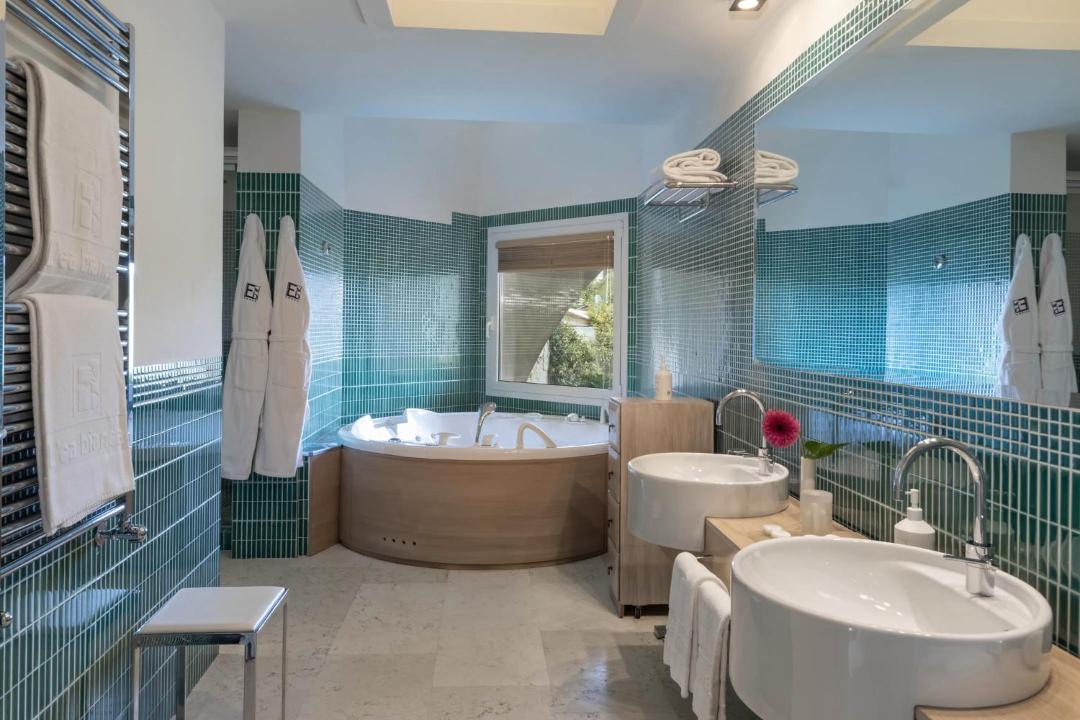 Photo of Bathroom in Baja Sardinia