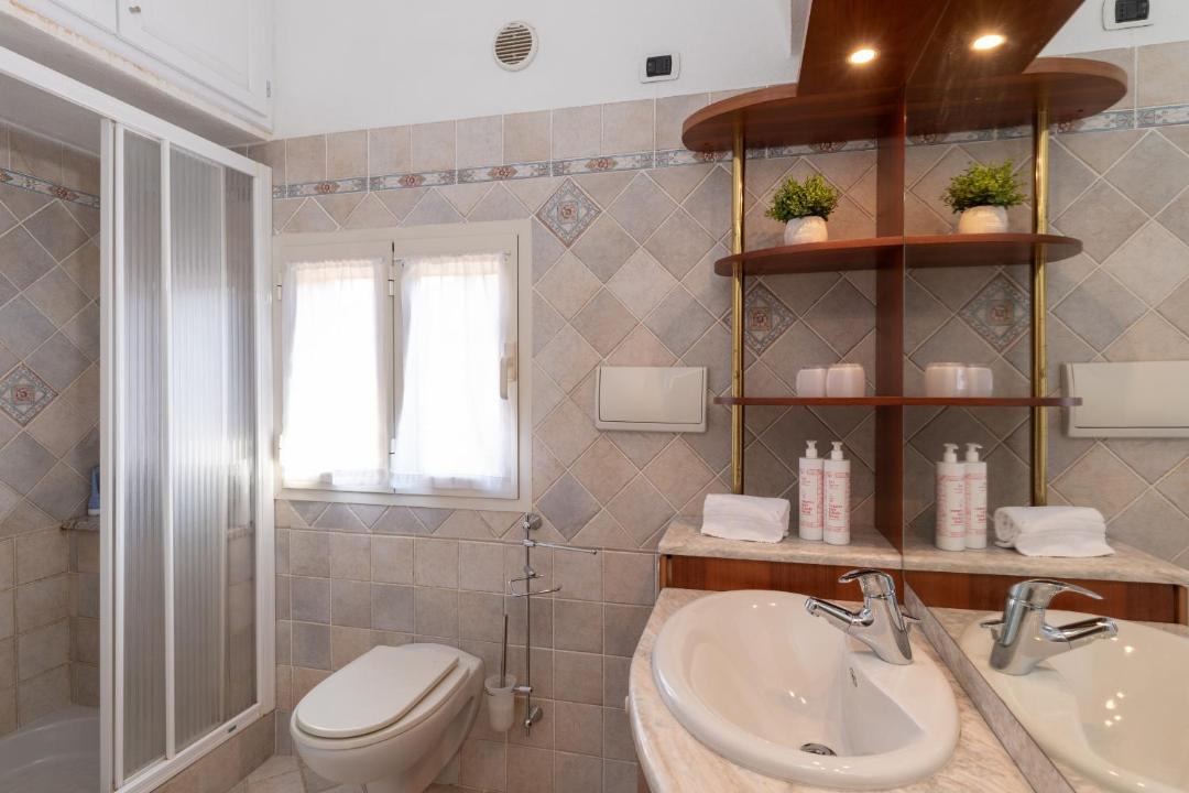Photo of Bathroom in Porto Istana