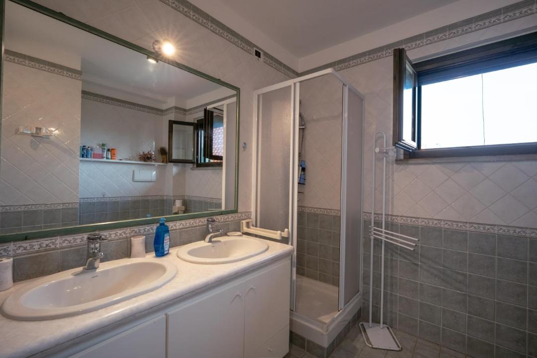 Photo of Bathroom in Lido