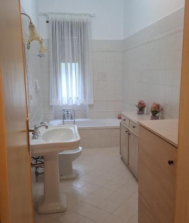 Photo of Bathroom in Padru