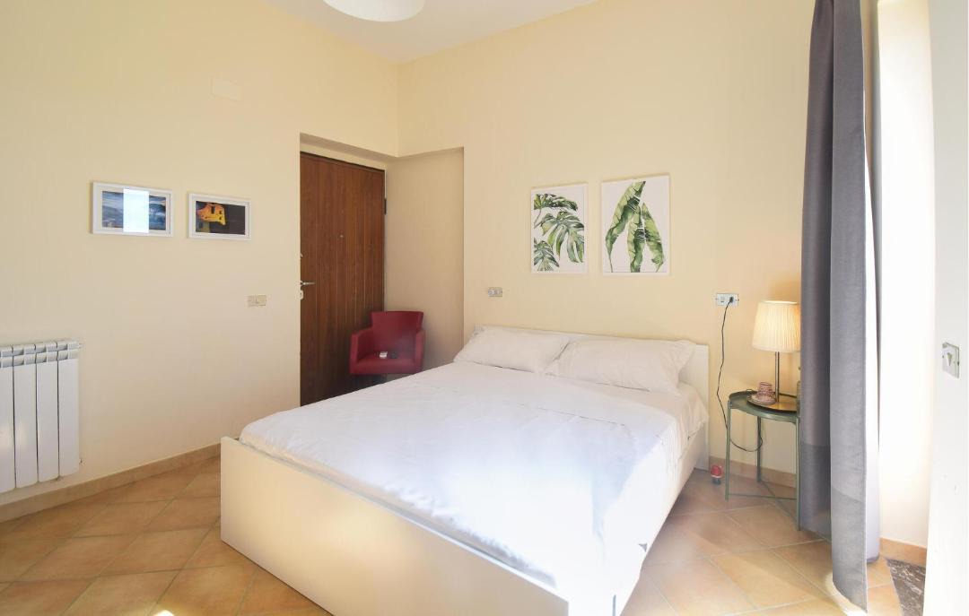 Photo of Bedroom in Mondragone