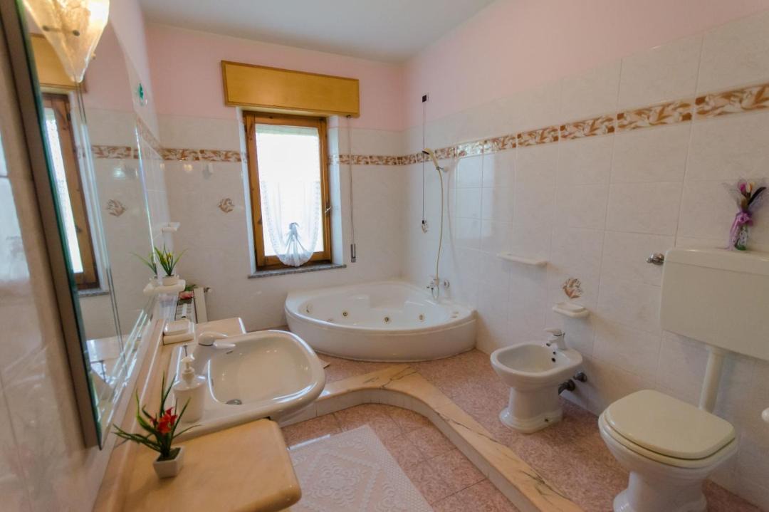 Photo of Bathroom in Loceri