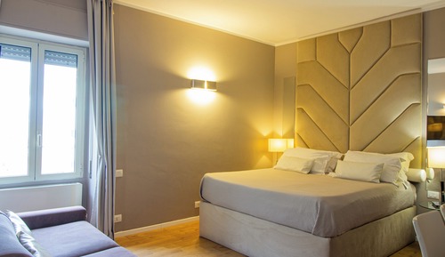 Junior Room (Suite)