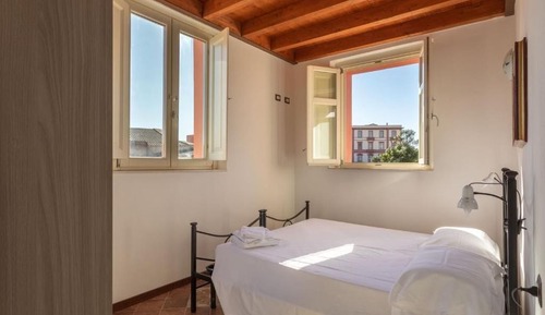 Classic Apartment, 3 Bedrooms, Patio, City View