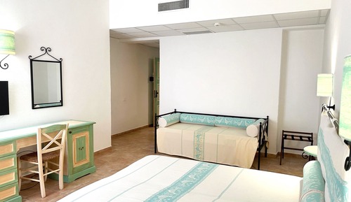 Standard Quadruple Room, Sea View