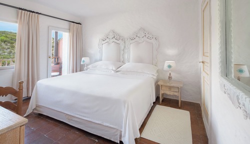 Deluxe Room, 1 King Bed, Canal View (Terrace)