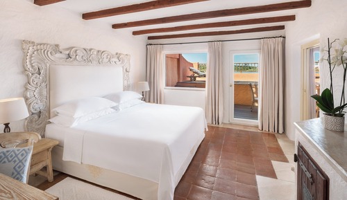 Signature Suite, 1 King Bed, Marina View (Terrace)