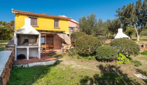 Villa with Garden View