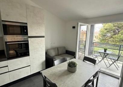 Deluxe One-Bedroom Apartment with City View