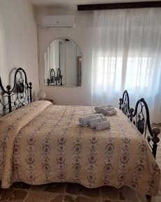 Deluxe Room (2 Adults + 1 Child)