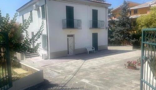 Two-Bedroom Deluxe Apartment with Balcony