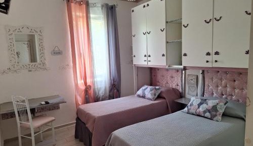 Twin Room with Private Bathroom