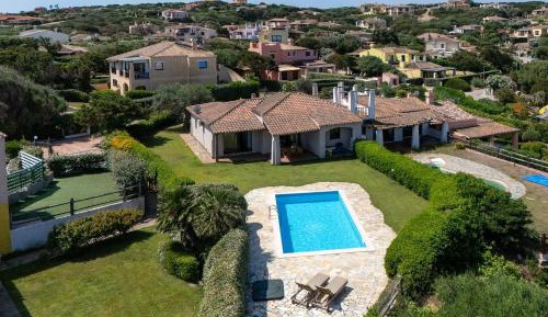Villa with Garden View