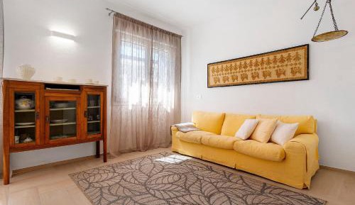 Apartment with Shower
