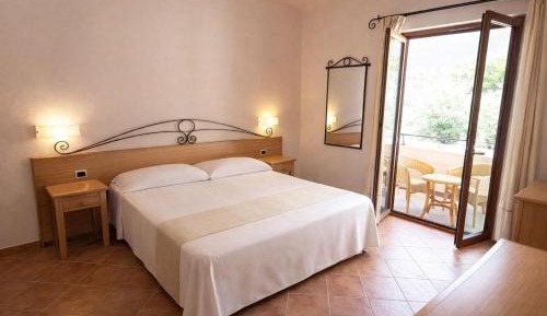 Double or Twin Room with Garden View