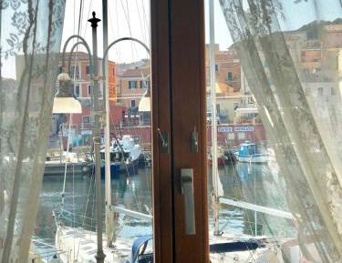 Standard Triple Room with Sea View
