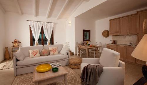 One-Bedroom Apartment (2 Adults)
