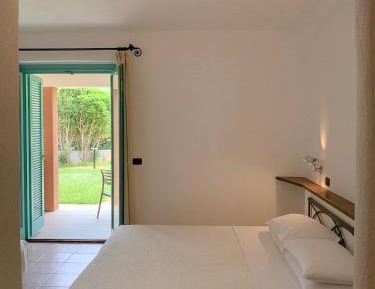 Family Room with Garden View