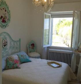 Queen Room with Garden View